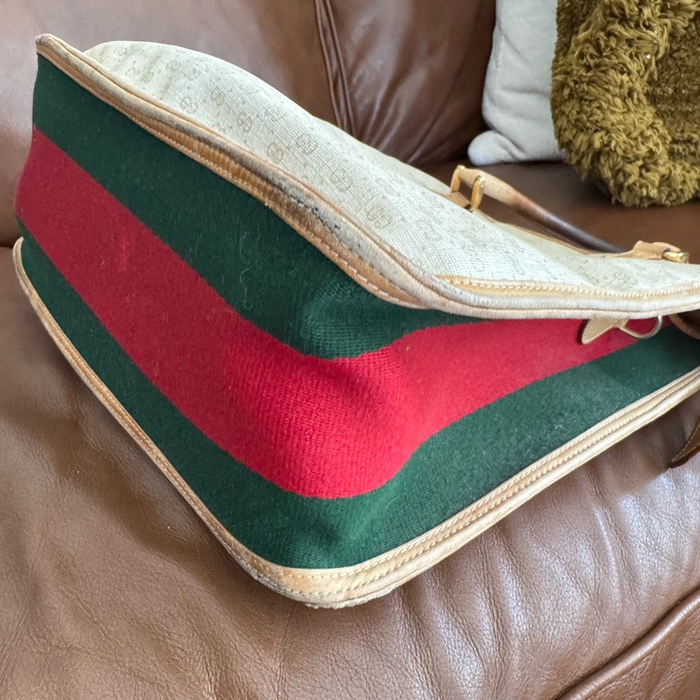 Vintage Gucci Beige Leather Canvas Shoulder Bag with Red and Green Stripe - Picture 9 of 16